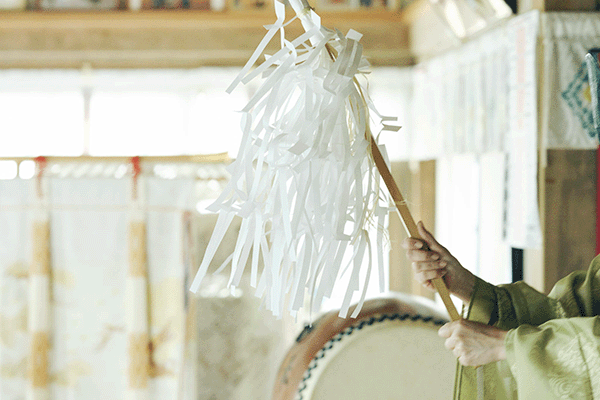 御祈祷場面画像